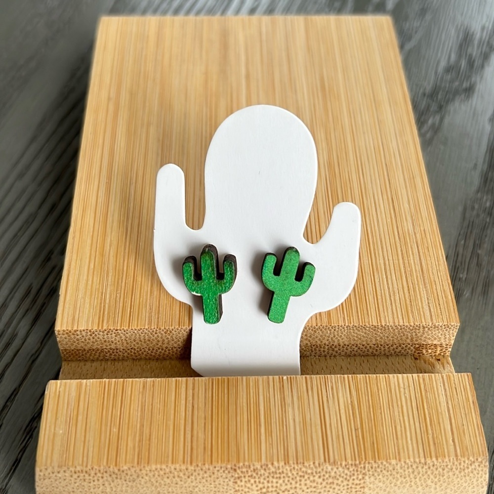 Brand new cactus earrings​